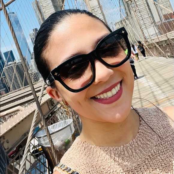 Meet the Posher 🌺 - Picture 1 of 1